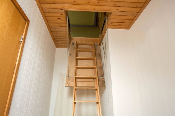 Cost of Attic Ladder Installation in Edison