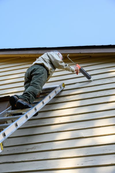 Cost of Exterior Caulking in Edison